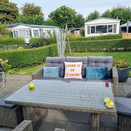 Stacaravan 161 Bongerd 5 Sterren Gezin 5 Personen Maximaal 2 Volwassenen