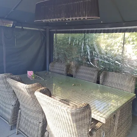 Camping Stacaravan 161 Bongerd 5 Sterren Gezin 5 Personen Maximaal 2 Volwassenen *