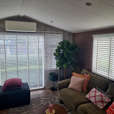 Camping Stacaravan 161 Bongerd 5 Sterren Gezin 5 Personen Maximaal 2 Volwassenen Tuitjenhorn