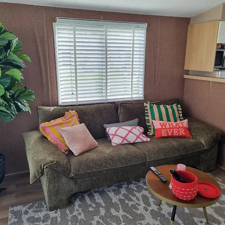 Camping Stacaravan 161 Bongerd 5 Sterren Gezin 5 Personen Maximaal 2 Volwassenen Tuitjenhorn