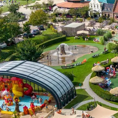 Stacaravan 161 Bongerd 5 Sterren Gezin 5 Personen Maximaal 2 Volwassenen * Tuitjenhorn