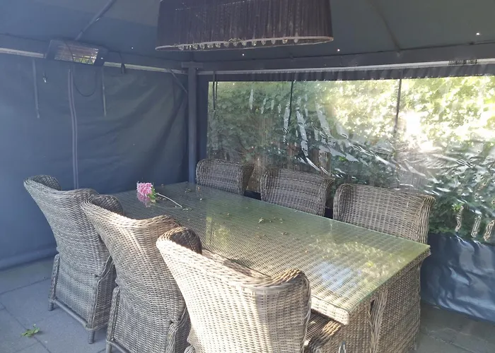 Camping Stacaravan 161 Bongerd 5 Sterren Gezin 5 Personen Maximaal 2 Volwassenen *