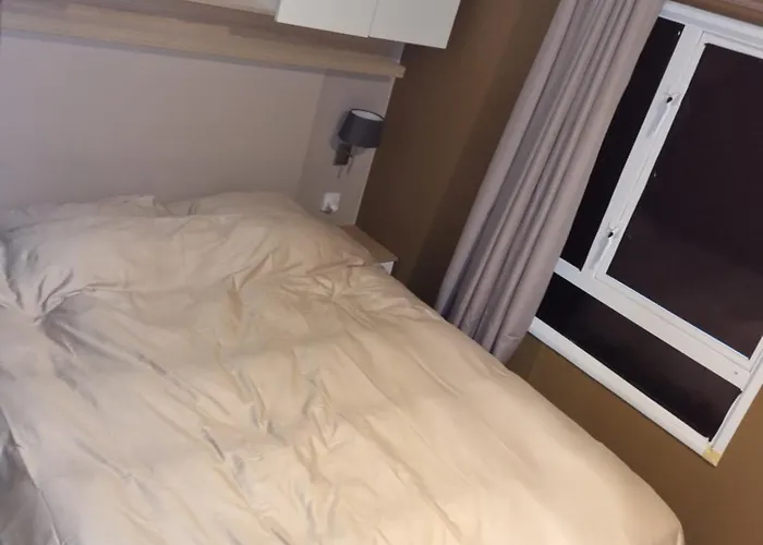 Camping Stacaravan 161 Bongerd 5 Sterren Gezin 5 Personen Maximaal 2 Volwassenen Tuitjenhorn