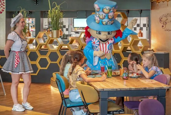 Kamp alanı Stacaravan 161 Bongerd 5 Sterren Gezin 5 Personen Maximaal 2 Volwassenen *